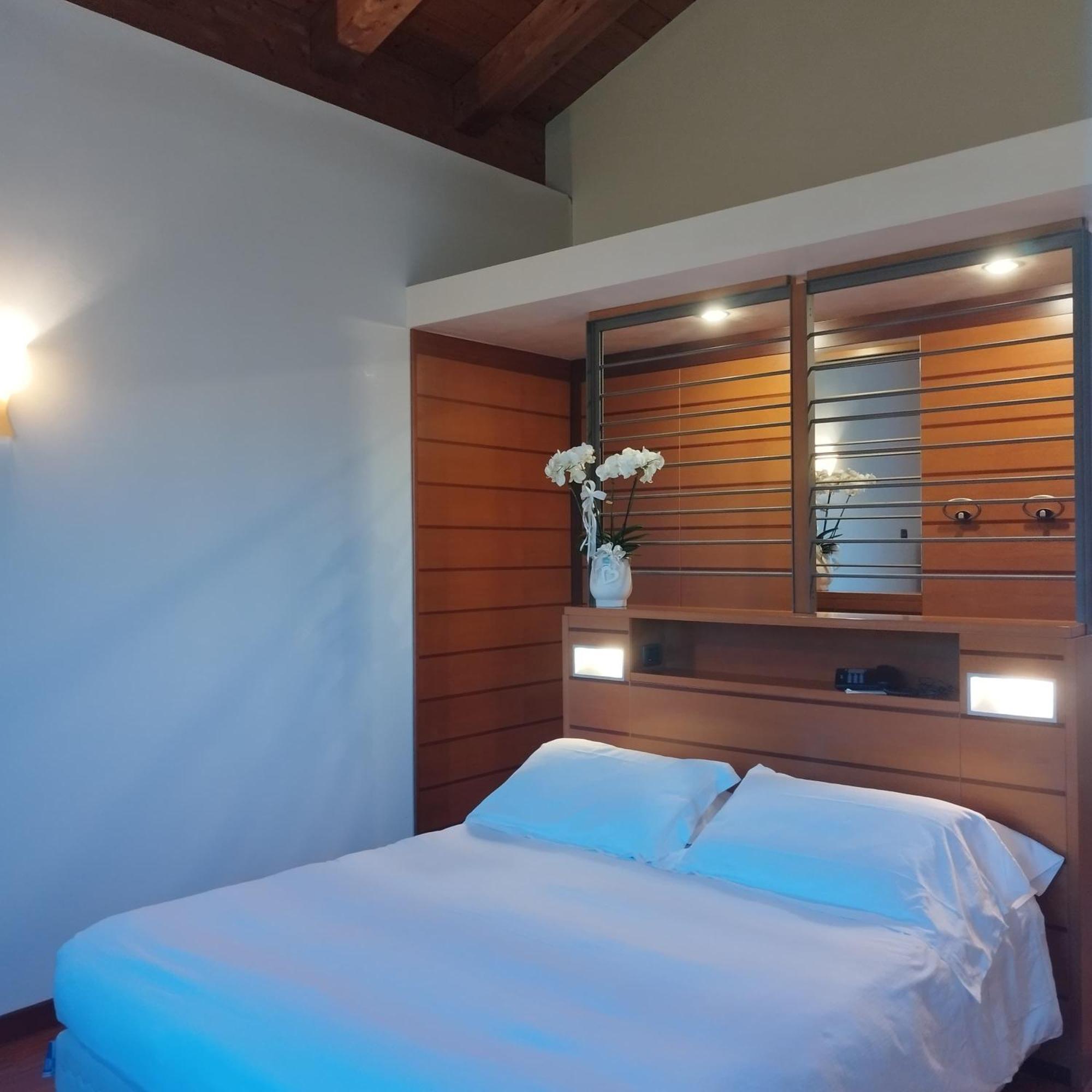 Casaalbergo La Rocca ノアーレ エクステリア 写真